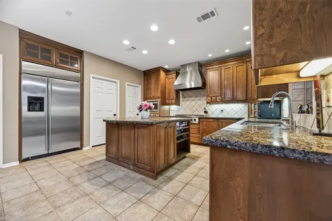 10 Mirror Ridge Drive The Woodlands TX 77382