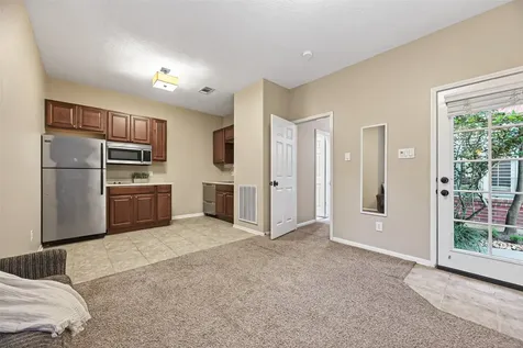 10 Mirror Ridge Drive The Woodlands TX 77382