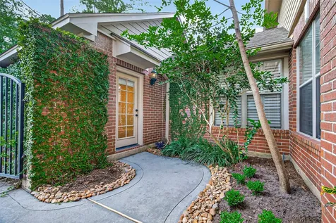 10 Mirror Ridge Drive The Woodlands TX 77382