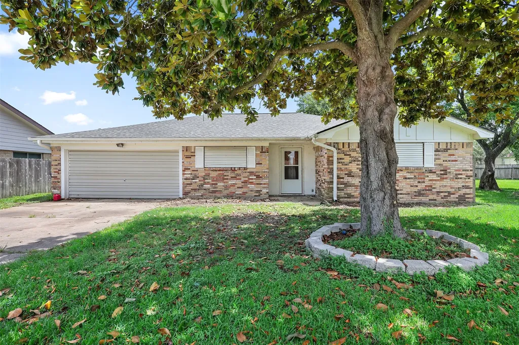 2621 16th Avenue N Texas City TX 77590