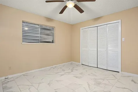 2621 16th Avenue N Texas City TX 77590
