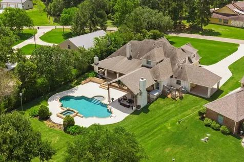 13907 Jbk Memorial Drive Willis TX 77318