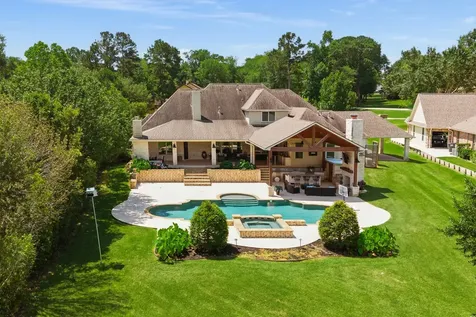13907 Jbk Memorial Drive Willis TX 77318