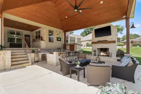 13907 Jbk Memorial Drive Willis TX 77318