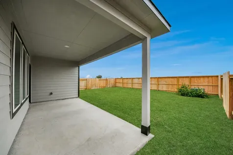 2103 Della Lakes Court Fresno TX 77545