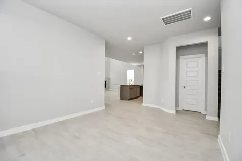 2103 Della Lakes Court Fresno TX 77545