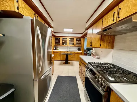922 Hector Avenue Pasadena TX 77502