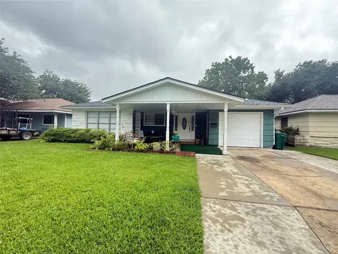 922 Hector Avenue Pasadena TX 77502