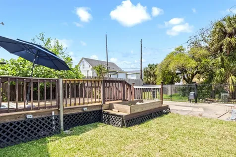 1718 Ursuline Galveston TX 77550