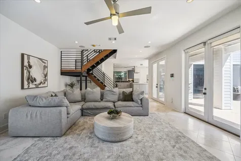 427 W 27th Street Houston TX 77008