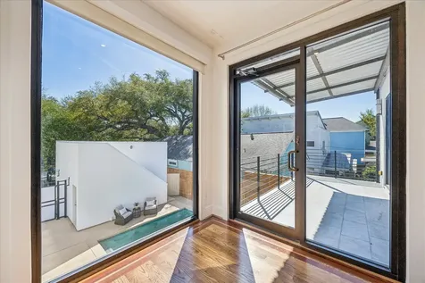 427 W 27th Street Houston TX 77008