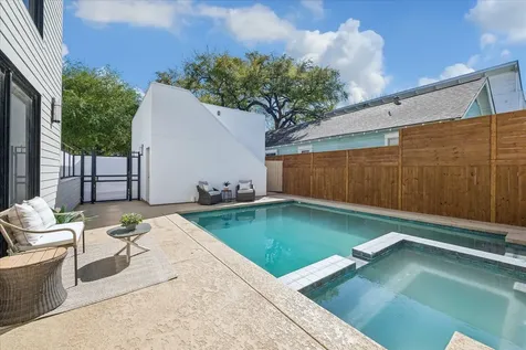 427 W 27th Street Houston TX 77008