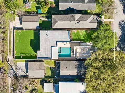 427 W 27th Street Houston TX 77008