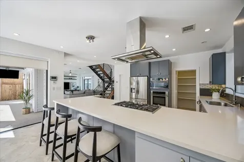 427 W 27th Street Houston TX 77008