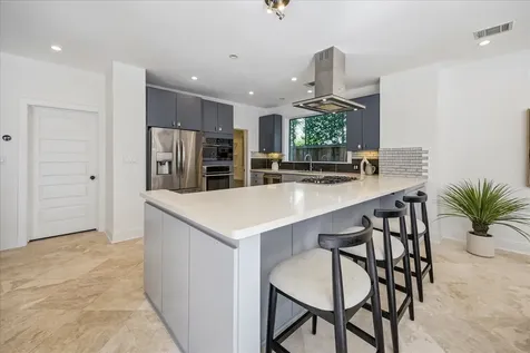 427 W 27th Street Houston TX 77008