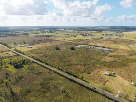 7017 County Road 100 Boling TX 77420