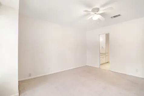 6332 Chevy Chase Drive 16 Houston TX 77057