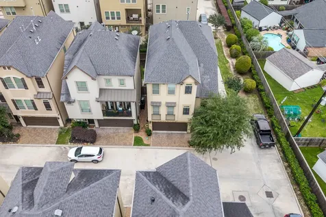 10602 Enclave Shadows Court Houston TX 77043