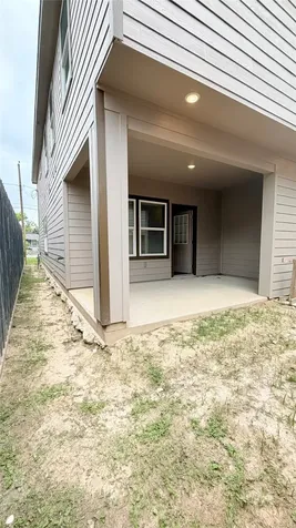 7034 Smilax Street B Houston TX 77088