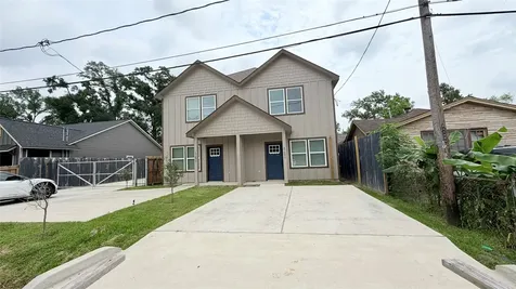 7034 Smilax Street B Houston TX 77088