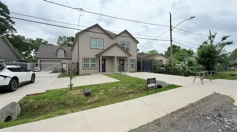 7034 Smilax Street B Houston TX 77088