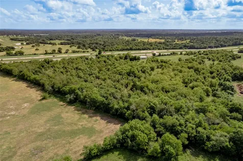 969 Interstate 45 N Feeder Road Huntsville TX 77320