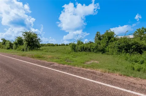 969 Interstate 45 N Feeder Road Huntsville TX 77320