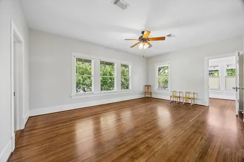 220 Westmoreland Street Houston TX 77006