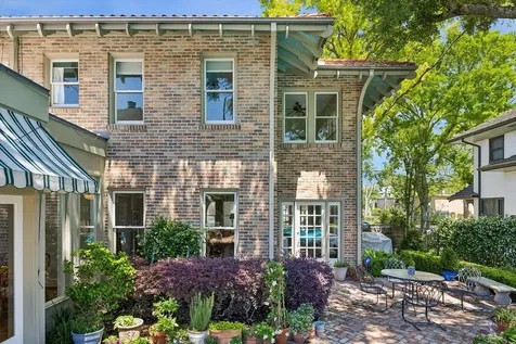220 Westmoreland Street Houston TX 77006