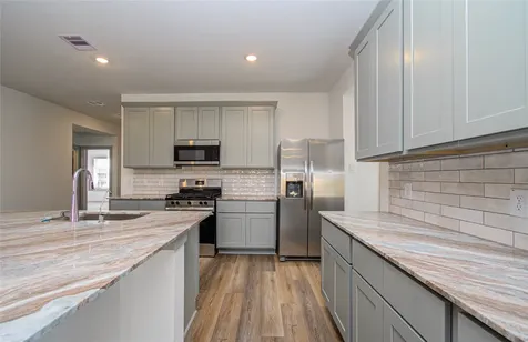 13922 Bay Crest Texas City TX 77539