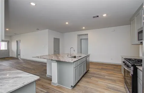 13922 Bay Crest Texas City TX 77539