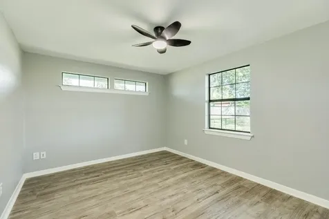 640 Whitten Street Clute TX 77531