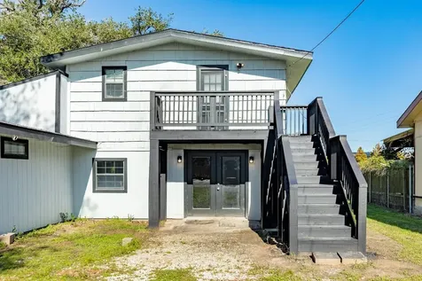640 Whitten Street Clute TX 77531