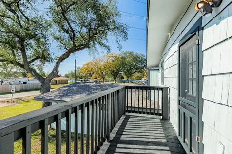 640 Whitten Street Clute TX 77531