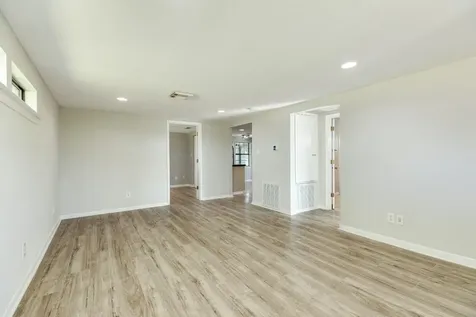 640 Whitten Street Clute TX 77531