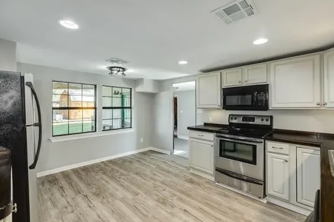 640 Whitten Street Clute TX 77531