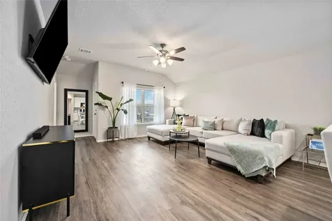 10527 Meadow Saffron Drive Houston TX 77016