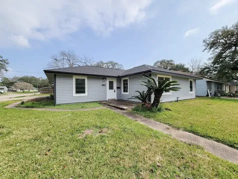 301 Cypress Street Lake Jackson TX 77566