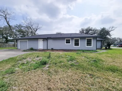 301 Cypress Street Lake Jackson TX 77566