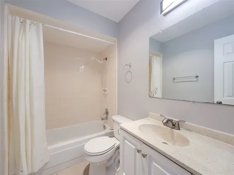 6401 Deihl Road 307 Houston TX 77092