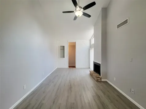 6401 Deihl Road 307 Houston TX 77092