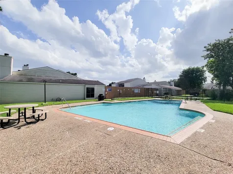 6401 Deihl Road 307 Houston TX 77092