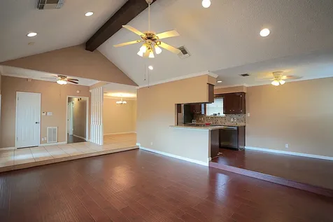 209 Dogwood Street Lake Jackson TX 77566