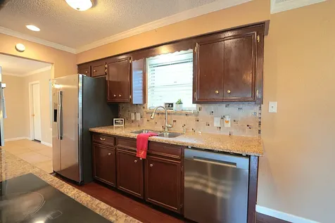 209 Dogwood Street Lake Jackson TX 77566