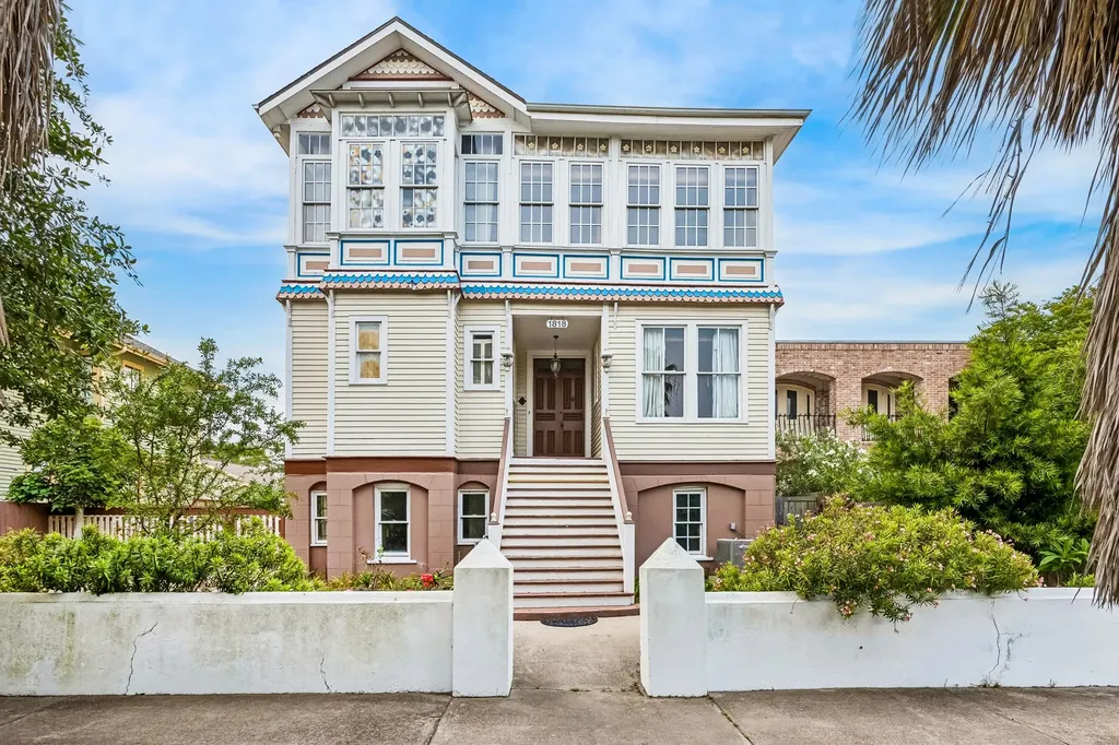 1818 Broadway Street Galveston TX 77550
