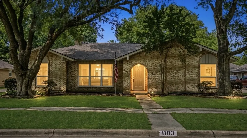 1103 Baymeadow Drive Houston TX 77062