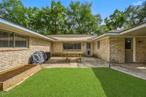 1103 Baymeadow Drive Houston TX 77062