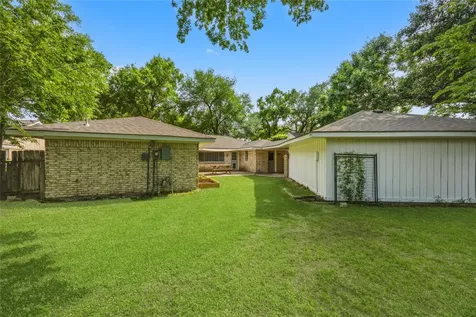 1103 Baymeadow Drive Houston TX 77062