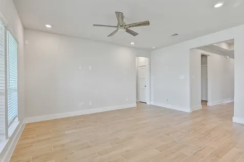 225 Magnolia Laurel Drive Alvin TX 77511