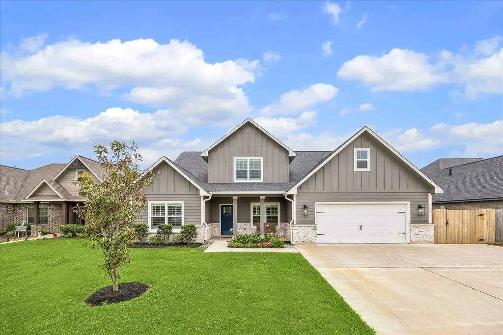 111 Creekside Lane Lake Jackson TX 77566